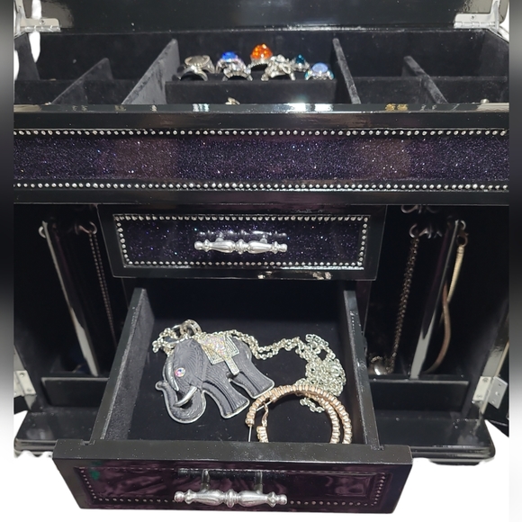 Extra Large Refinishef Jewelry Box - Picture 6 of 10